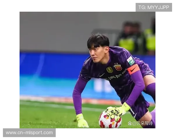 颜骏凌连续扑出巴尔加斯两记近距离劲射，状态神勇