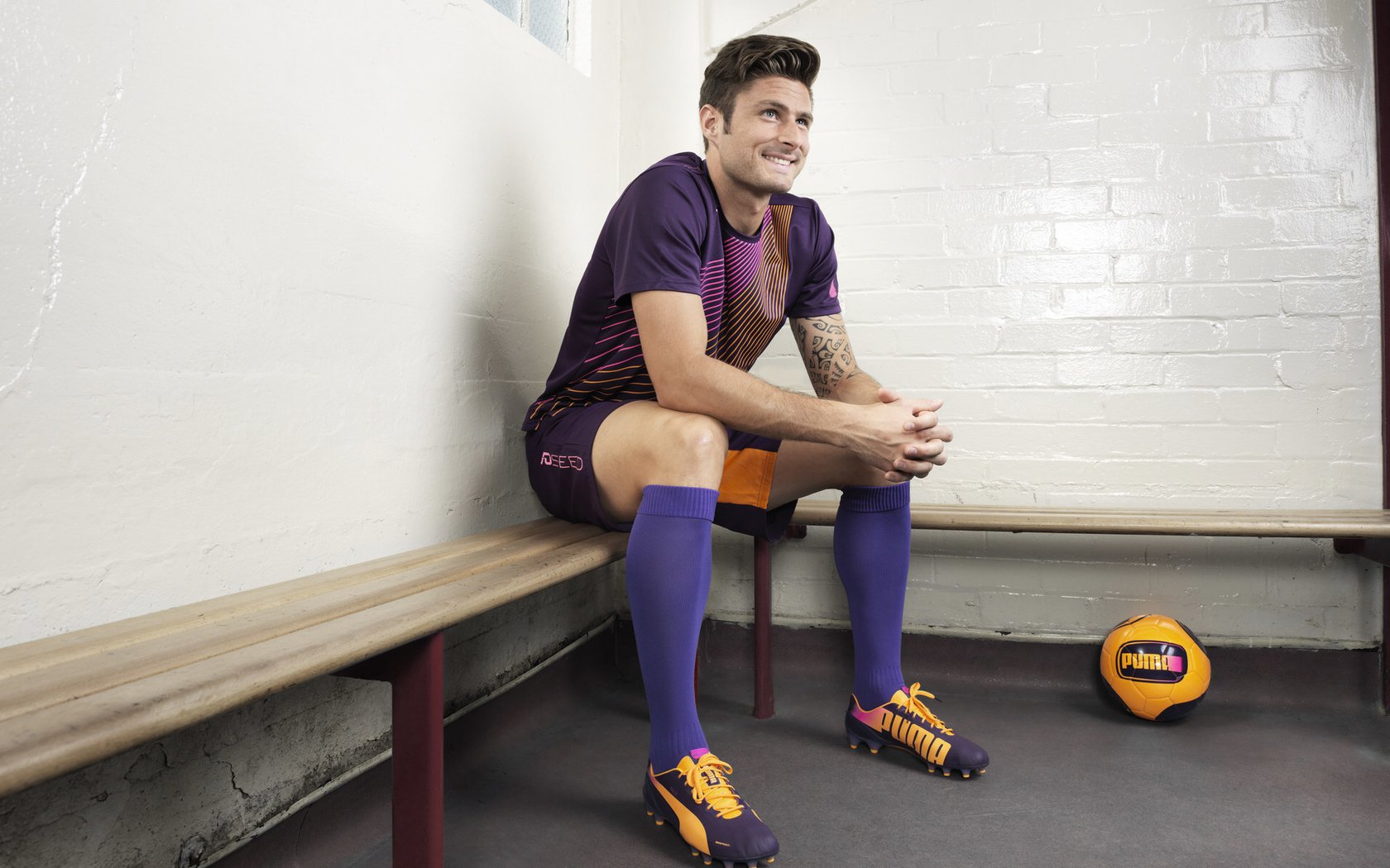 “在金牛区城北体育馆，舞者们以最完美的姿态迎接2025世界运动会运动舞蹈赛！”